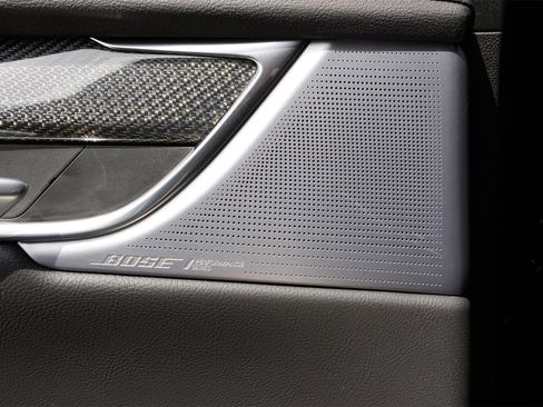 New 2025 Cadillac XT5 Sportv w/ LPO, Red Accent Package image 16