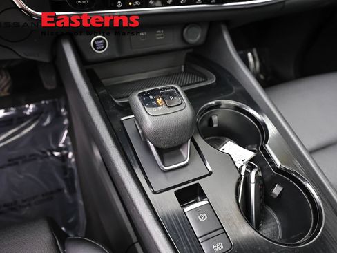 Used 2023 Nissan Rogue SV w/ SV Premium B Package AWD/4WD image 13