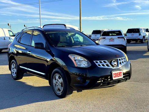 Used 2015 Nissan Rogue S w/ Convenience Package image 4