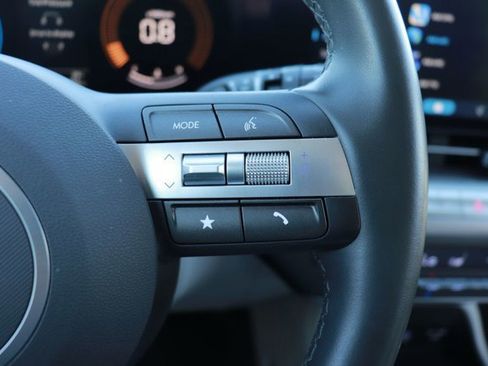 Used 2025 Hyundai Kona SEL image 18