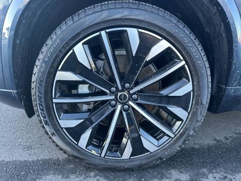 Used 2025 Volvo XC90 B6 Plus image 7