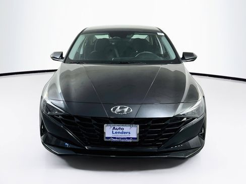 Used 2023 Hyundai Elantra SEL FWD image 2