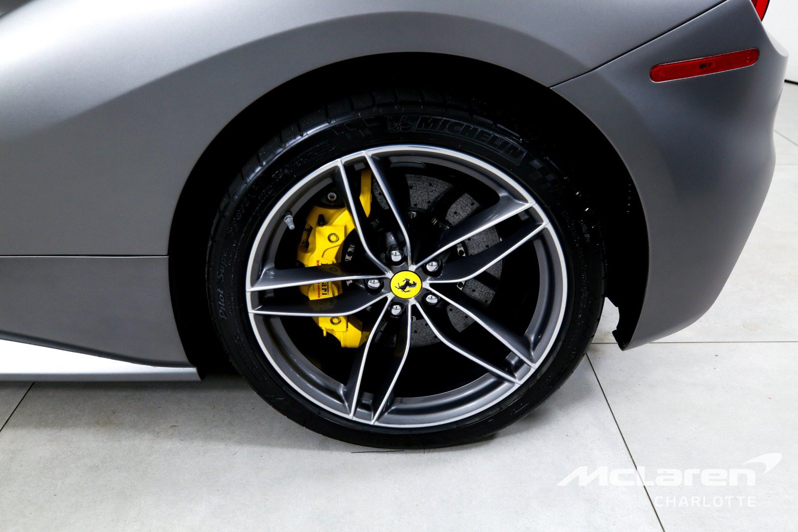 Used 2018 Ferrari 488 Spider RWD image 32