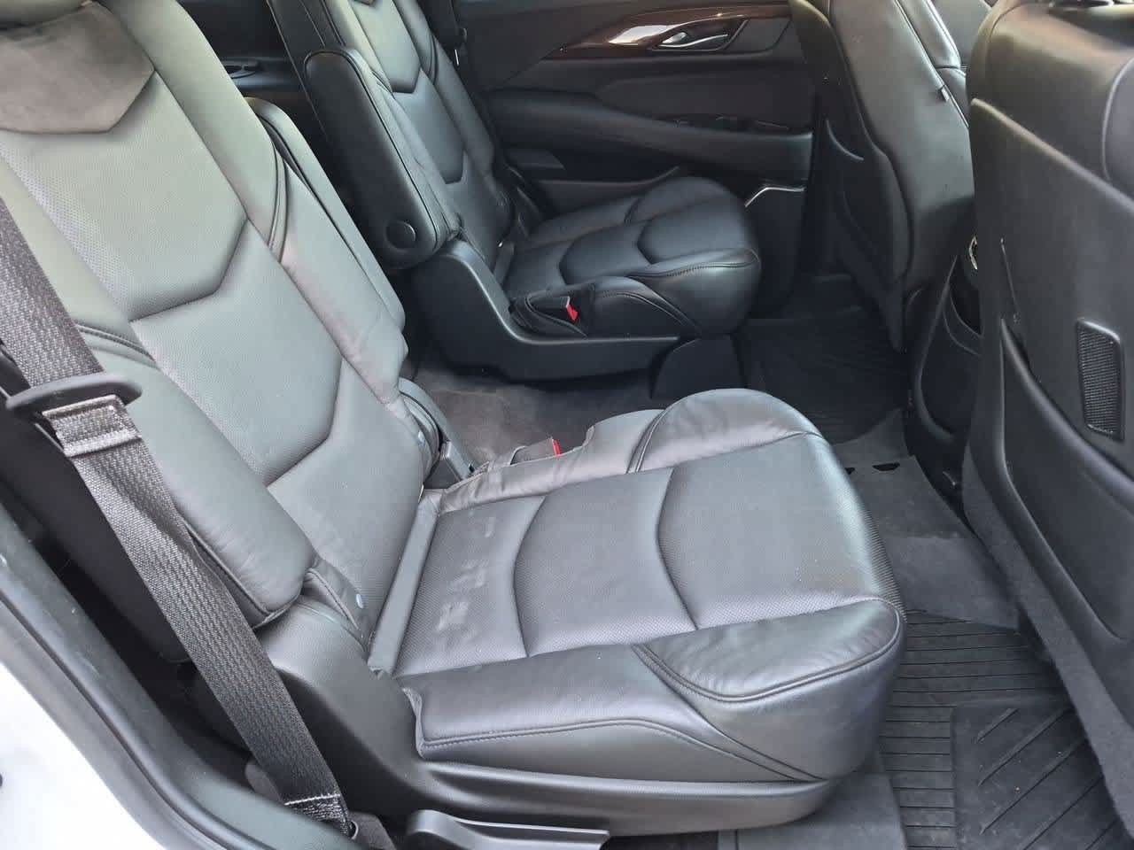 Used 2020 Cadillac Escalade Luxury AWD/4WD image 21