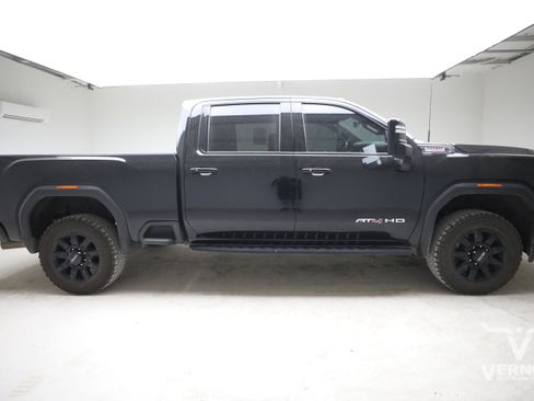 Used 2022 GMC Sierra 2500 AT4 w/ AT4 Premium Plus Package AWD/4WD image 5