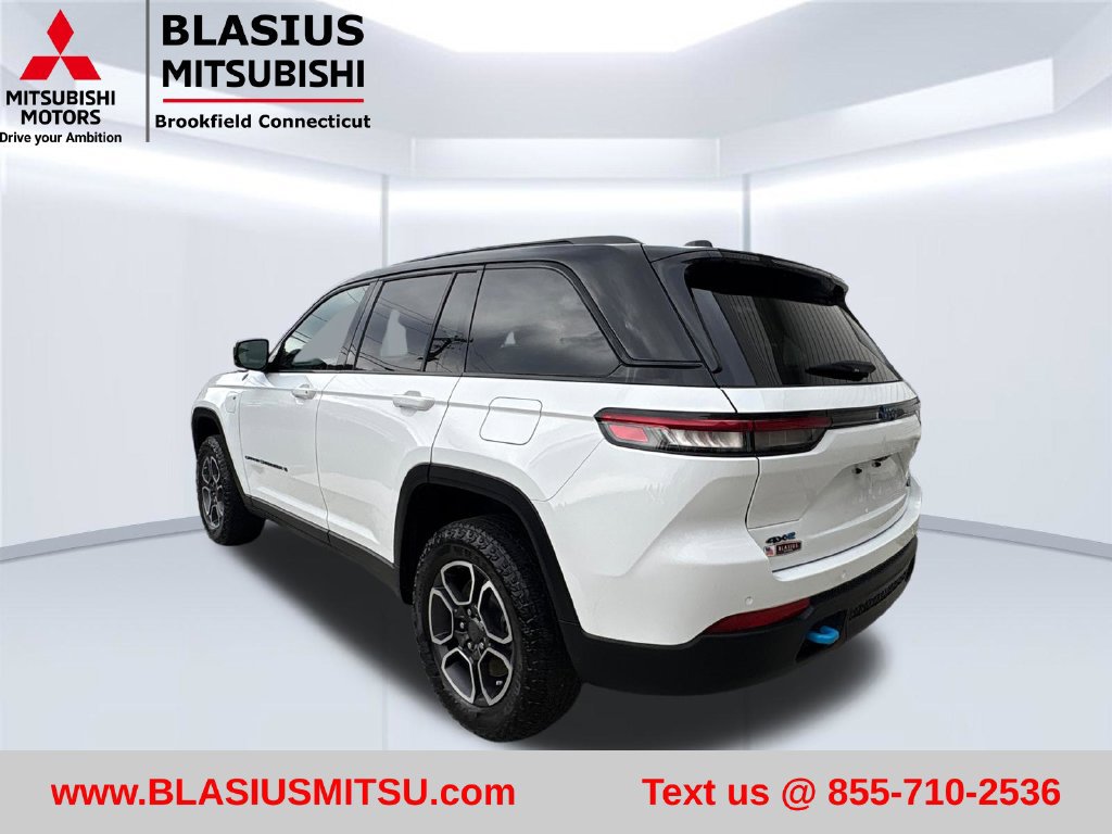 Used 2023 Jeep Grand Cherokee Trailhawk AWD/4WD image 12