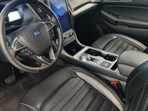 Used 2022 Ford Edge SEL image 11