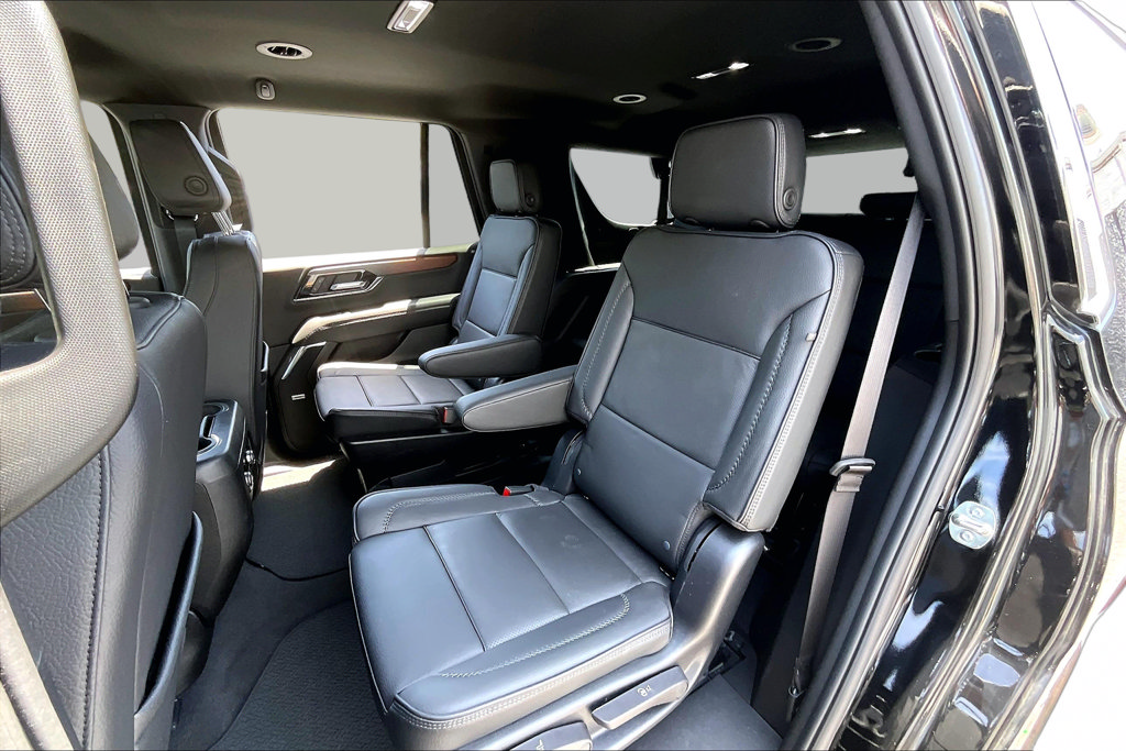 Used 2026 GMC Yukon Denali AWD/4WD image 21