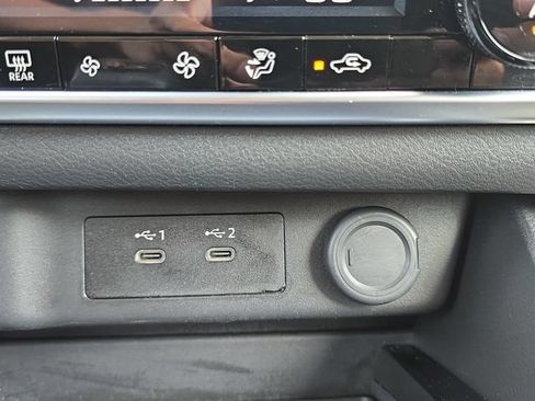 Used 2025 Nissan Rogue SV FWD image 6