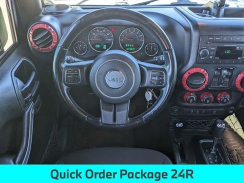 Used 2017 Jeep Wrangler Unlimited Rubicon w/ Connectivity Group image 15