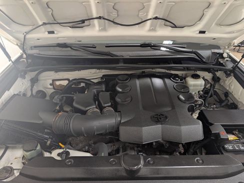 Used 2010 Toyota 4Runner SR5 image 23