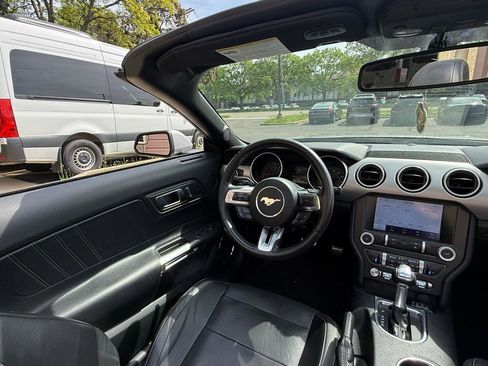 Used 2020 Ford Mustang Premium RWD image 12