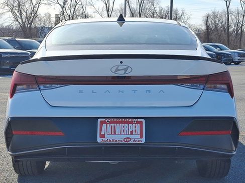 New 2026 Hyundai Elantra SEL Sport Premium image 5