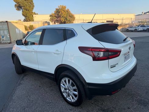 Used 2020 Nissan Rogue Sport S w/ Appearance Package FWD image 17