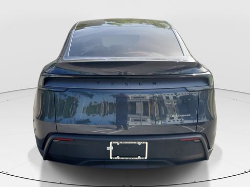 Used 2026 Tesla Model Y Long Range AWD/4WD image 5