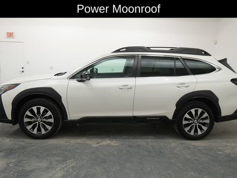 Used 2023 Subaru Outback Limited AWD/4WD image 4