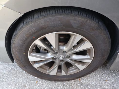 Used 2013 Nissan Quest SL FWD image 4