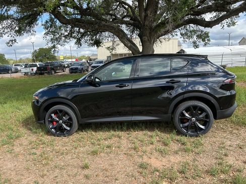 Used 2024 Dodge Hornet GT image 8