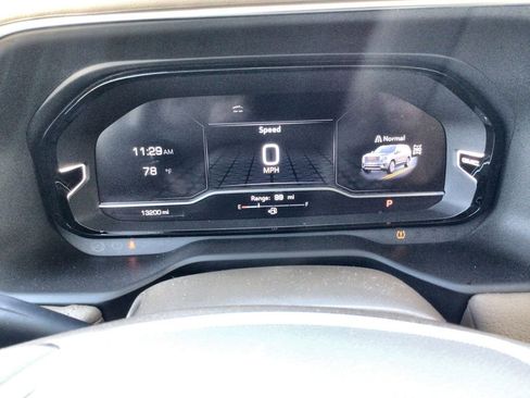 Used 2023 GMC Yukon Denali image 12