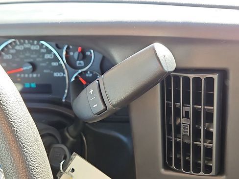 New 2025 Chevrolet Express 2500 Work Van 3D Cargo Van w/ Driver Convenience Package image 9