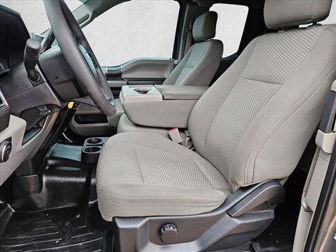 Used 2017 Ford F150 XLT image 16