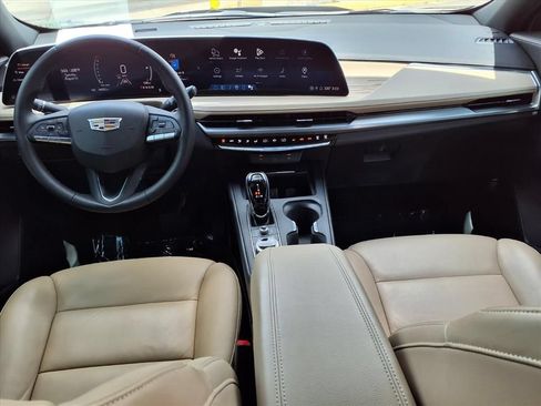 Used 2024 Cadillac XT4 Premium Luxury FWD image 15