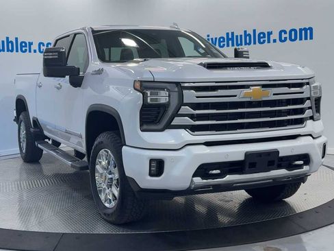 Used 2024 Chevrolet Silverado 2500 High Country w/ High Country Premium Package image 2