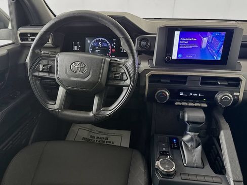 Used 2025 Toyota Tacoma SR5 AWD/4WD image 26