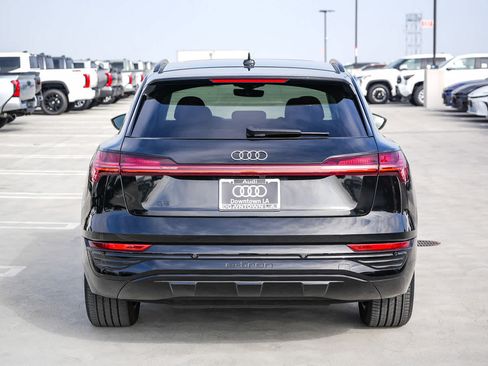 Used 2024 Audi Q8 e-tron Premium AWD/4WD image 8