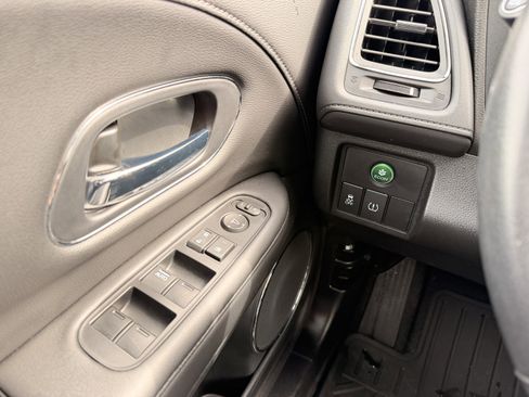 Used 2018 Honda HR-V EX-L image 21