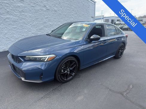 Used 2025 Honda Civic Sport image 3