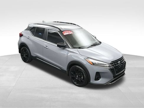 Used 2021 Nissan Kicks SR FWD image 39