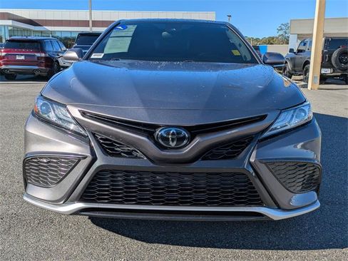 Used 2021 Toyota Camry XSE image 9