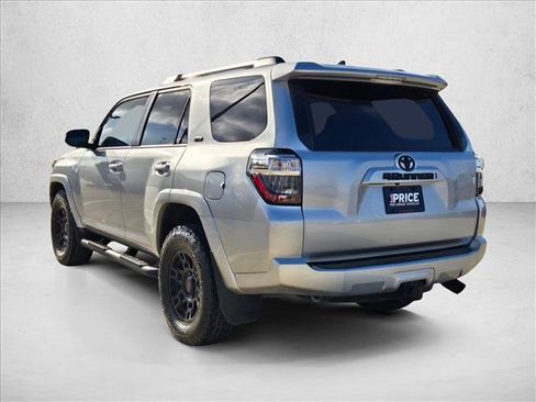 Used 2023 Toyota 4Runner SR5 Premium w/ Moonroof Package RWD image 8