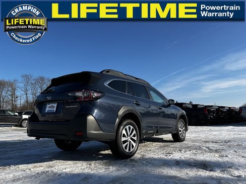Used 2024 Subaru Outback Premium image 9
