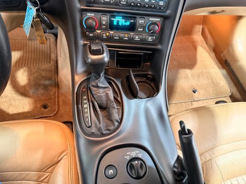 Used 1998 Chevrolet Corvette Convertible w/ Memory Pkg RWD image 18