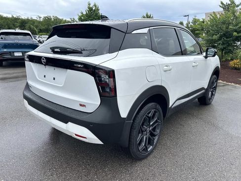 New 2026 Nissan Kicks SR FWD image 7
