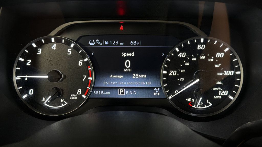 Used 2024 Nissan Titan SV AWD/4WD image 21