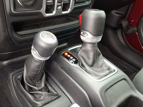 Used 2021 Jeep Wrangler Unlimited Sport AWD/4WD image 15