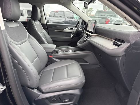 New 2026 Ford Explorer Active w/ Active Comfort Package RWD image 22