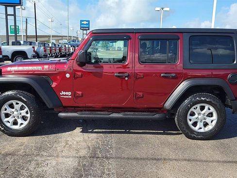Used 2021 Jeep Wrangler Unlimited Sport image 5