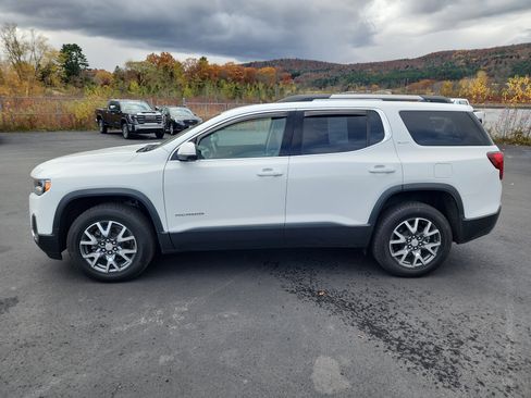 Certified 2023 GMC Acadia SLT w/ Trailering Package image 5