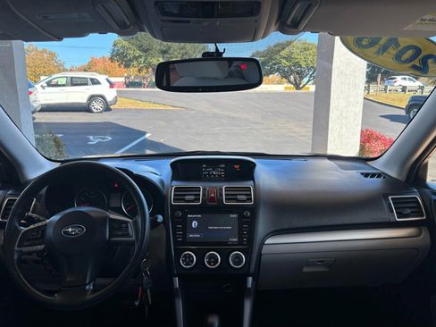 Used 2016 Subaru Forester 2.5i Premium image 9