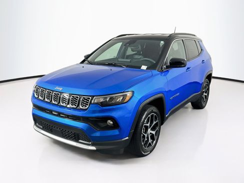 Used 2024 Jeep Compass Limited AWD/4WD image 3