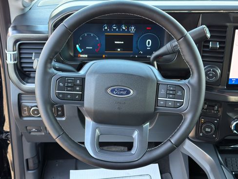 New 2026 Ford F350 Lariat w/ Black Appearance Package AWD/4WD image 17
