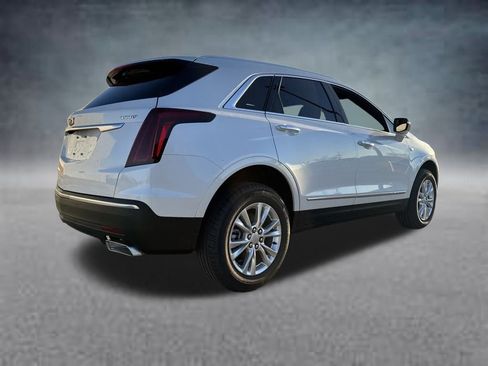 New 2026 Cadillac XT5 Luxury w/ LPO, Floor Liner Package image 9