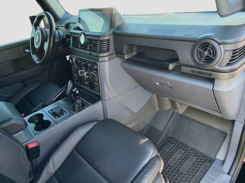 Used 2025 INEOS Grenadier Station Wagon AWD/4WD image 12