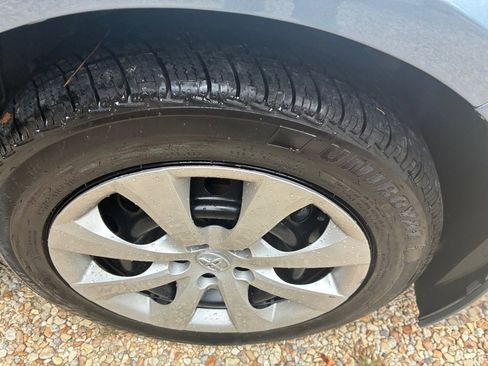 Used 2022 Toyota Corolla LE image 22