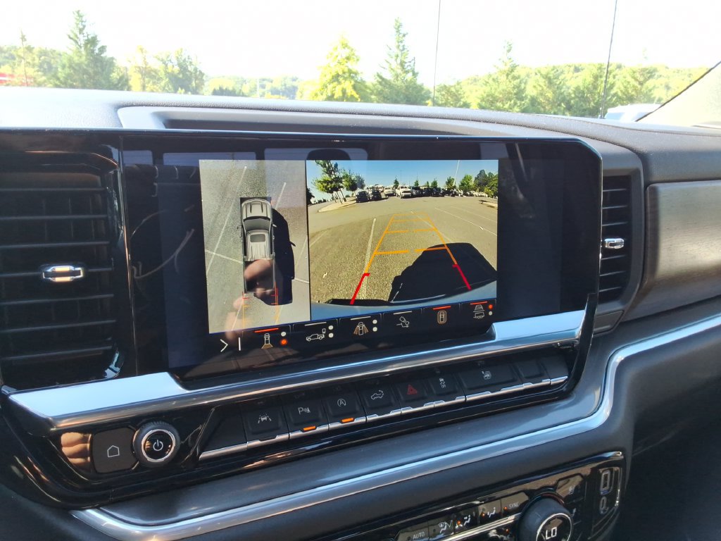 Certified 2026 Chevrolet Silverado 1500 High Country AWD/4WD image 33