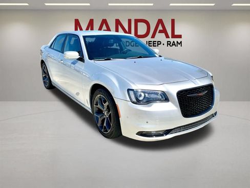 Used 2021 Chrysler 300 S RWD image 3